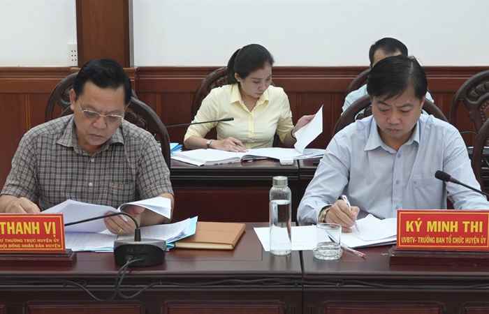  Mỹ Tú: Ban Thường vụ Huyện uỷ họp cho ý kiến về nhiều nội dung quan trọng